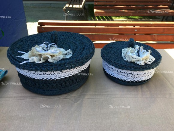 Корзинка, шкатулка связана из джутового двуниточного шпагата 2х560 текс синего цвета