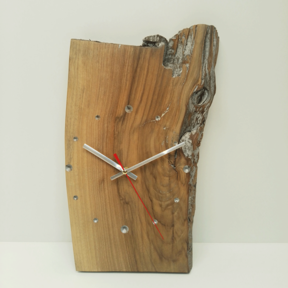 Часы из спила Ясеня 39х22х3 см