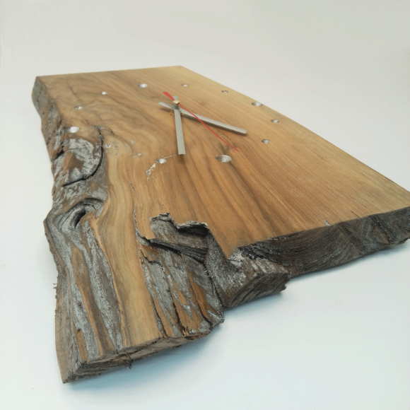 Часы из спила Ясеня 39х22х3 см