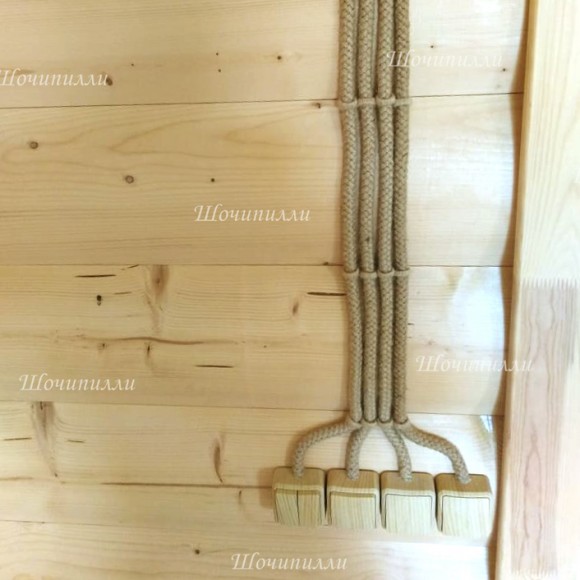 Монтаж провода в натуральной оплетке в качестве открытой проводки в бревенчатом доме.
г. Коломна