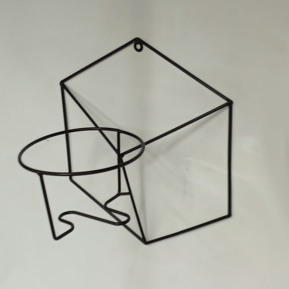 Подставка настенная Кубик объемный на 1 горшок