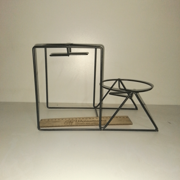 Подставка для цветов на подоконник Геометрия на 2 цветка Подставка для цветов на подоконник Геометрия на 2 цветка