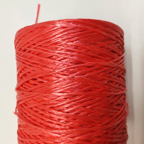 Шпагат полипропиленовый хозяйственный 1600 текс (1 кг) красный