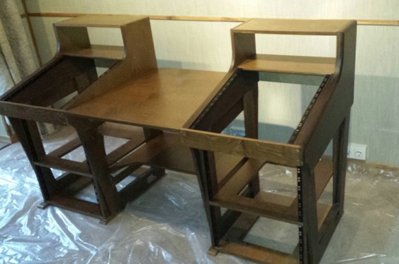 Стол для студии (реализованный проект)